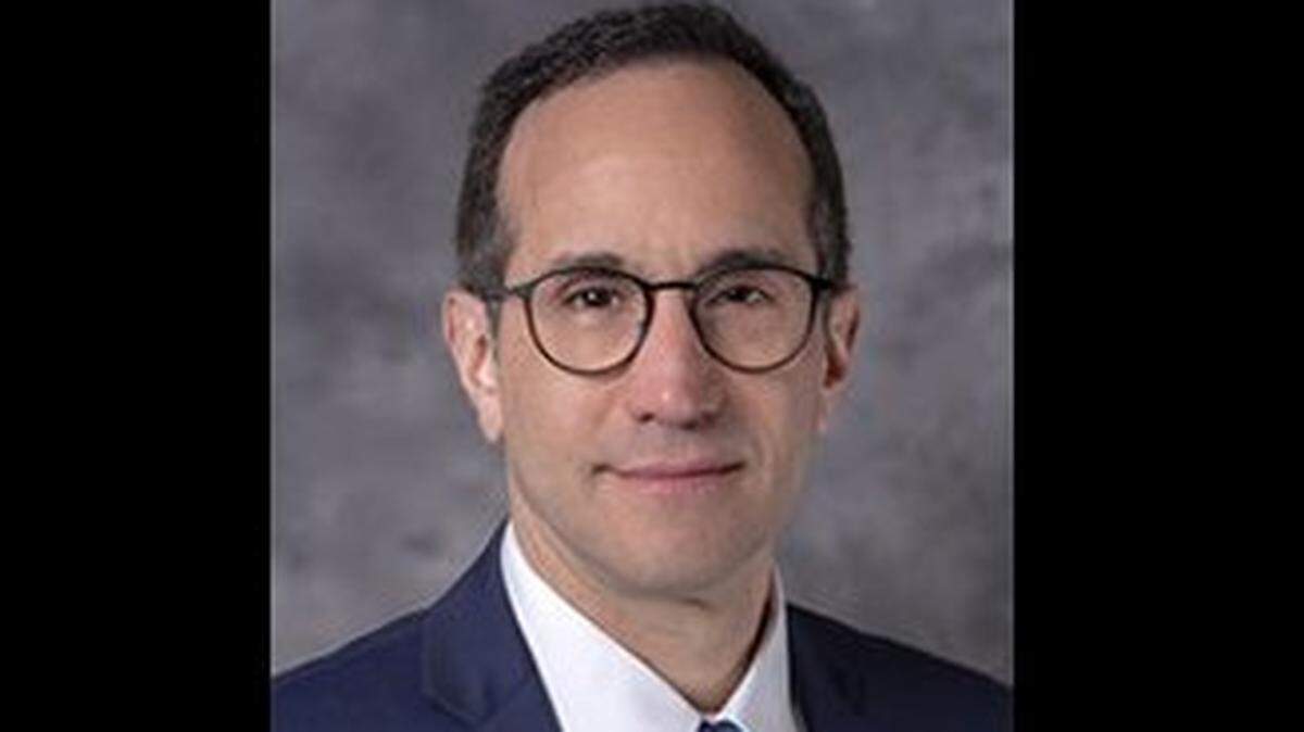 Ronald Rubin, Florida’s top banking regulator, sexually harassed women employees and created a hostile work environment in the two and a half months he was on the job, a state inspector general found. Rubin’s lawyer called the report unfounded.
