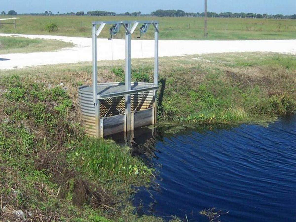 “Fertigation” allows producers to manage nutrients more precisely and consistently at the root, reducing runoff. Micro-irrigation sends out precise doses of nutrients and pesticide applications on a schedule to reduce the amount flowing off farm fields in the rain.
