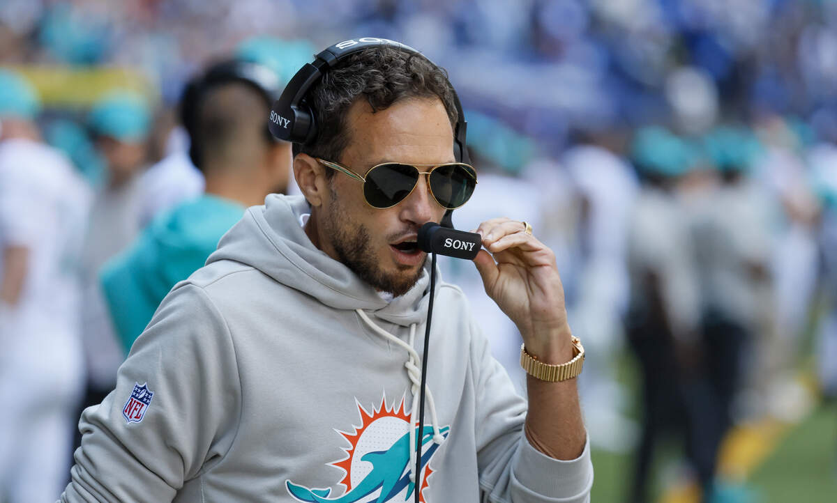Miami Dolphins head coach Mike McDaniel looks on before an NFL game against the Indianapolis Colts at Lucas Oil Stadium on Sunday, Sept. 7, 2025, Indianapolis, Indiana.