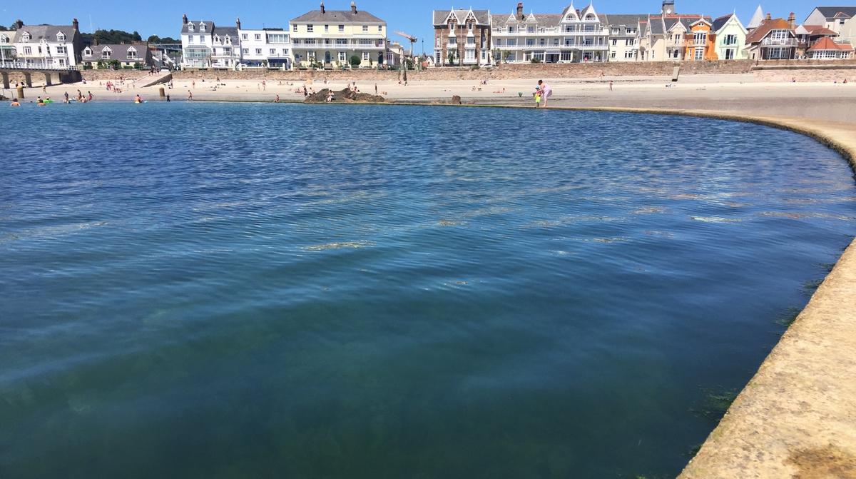 Image of the shore of the Island of Jersey.