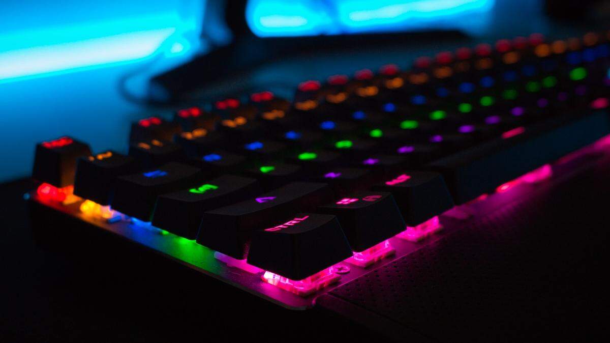 A 16-year-old missing from Ohio was found when she logged into her World of Warcraft gaming account in a Florida home, the sheriff’s office said.