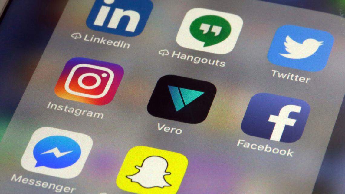 Snapchat scam looks to extort users for money and sex acts, deputies say