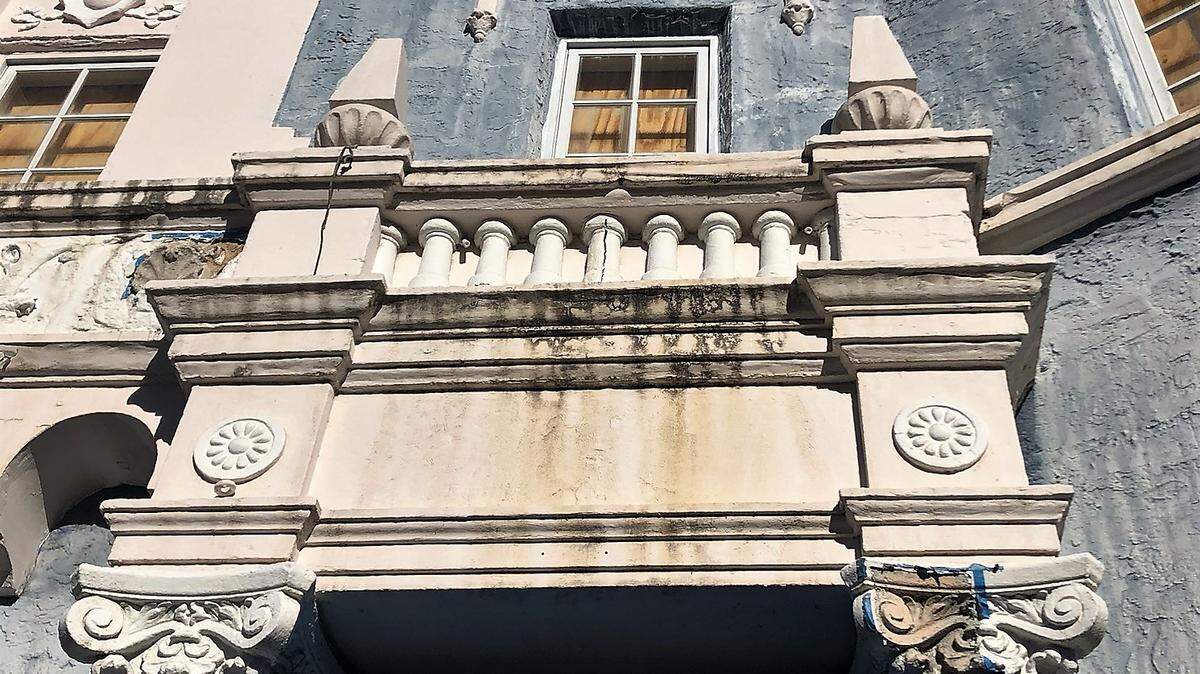 Detail of the Spanish Rococo facade of the Coconut Grove Playhouse from the 1920s to be preserved under a Miami-Dade County plan that combines restoration of the historic front building and demolition of later additions.