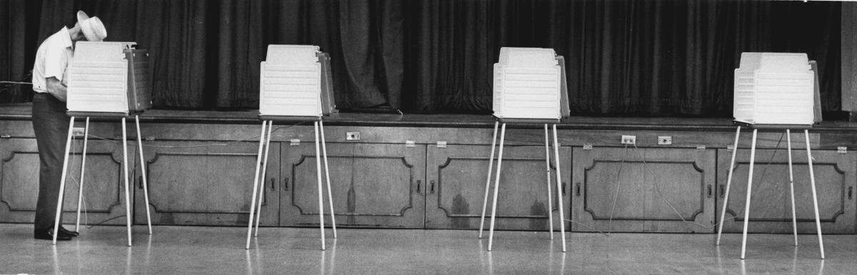 Voting in Miami Shores in 1986.