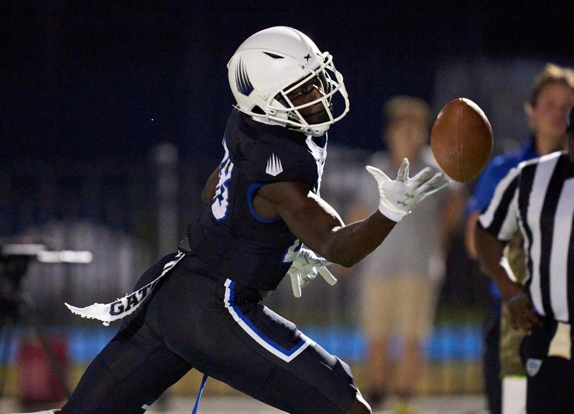 IMG Academy Ascenders Jaleel Skinner (88) makes a jugging touchdown catch during a game against the St. Frances Academy Panthers on November 19, 2021 at IMG Academy in Bradenton, Fla. (Mike Janes/Four Seam Images via AP)
