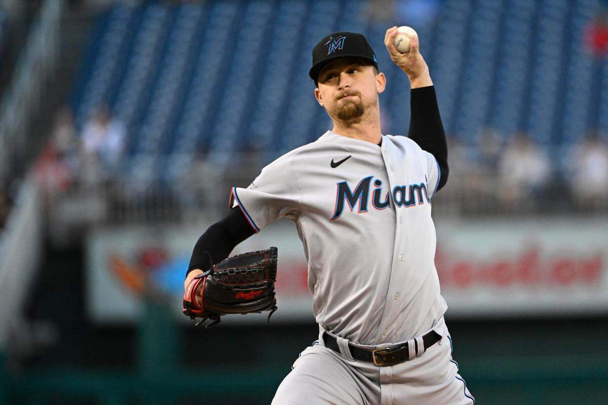 Aug 31, 2023; Washington, District of Columbia, USA; Miami Marlins starting pitcher Braxton Garrett (29) throws to the Washington Nationals during the first inning at Nationals Park.