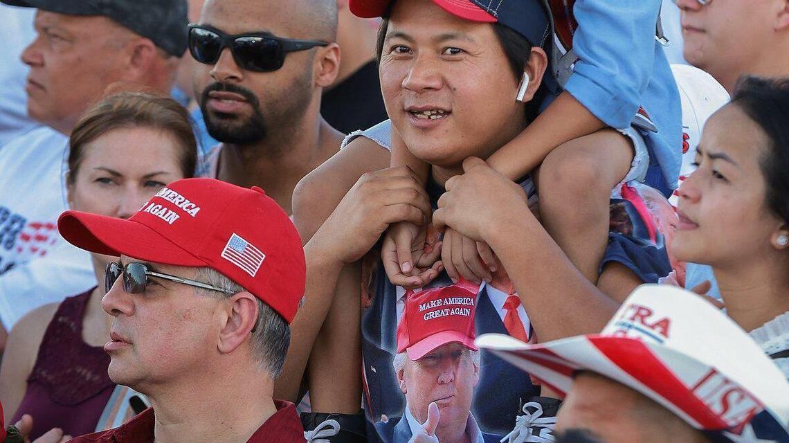 Florida readies for rare red wave, along with rare red moon. And Trump baits DeSantis