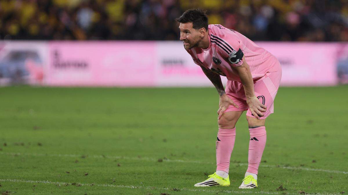 GUAYAQUIL, ECUADOR - FEBRUARY 7:  Lionel Messi of Inter Miami looks on during a friendly match between Barcelona SC  and Inter Miami at Estadio Monumental Isidro Romero Carbo on February 7, 2026 in Guayaquil, Ecuador. (Photo by Franklin Jacome/Getty Images)