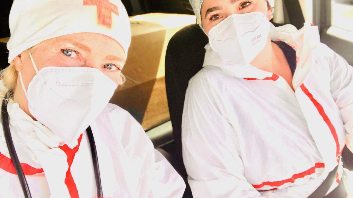 Paramedic Alison Thompson and registered nurse Brittany Reidy were planning to travel around Miami during the July 4th weekend to hand out N95 masks to help Miamians gathered in large groups stay protected from COVID19. They represent the Women in White N95 Mask Drive, and Thompson is the founder of Third Wave Volunteers.