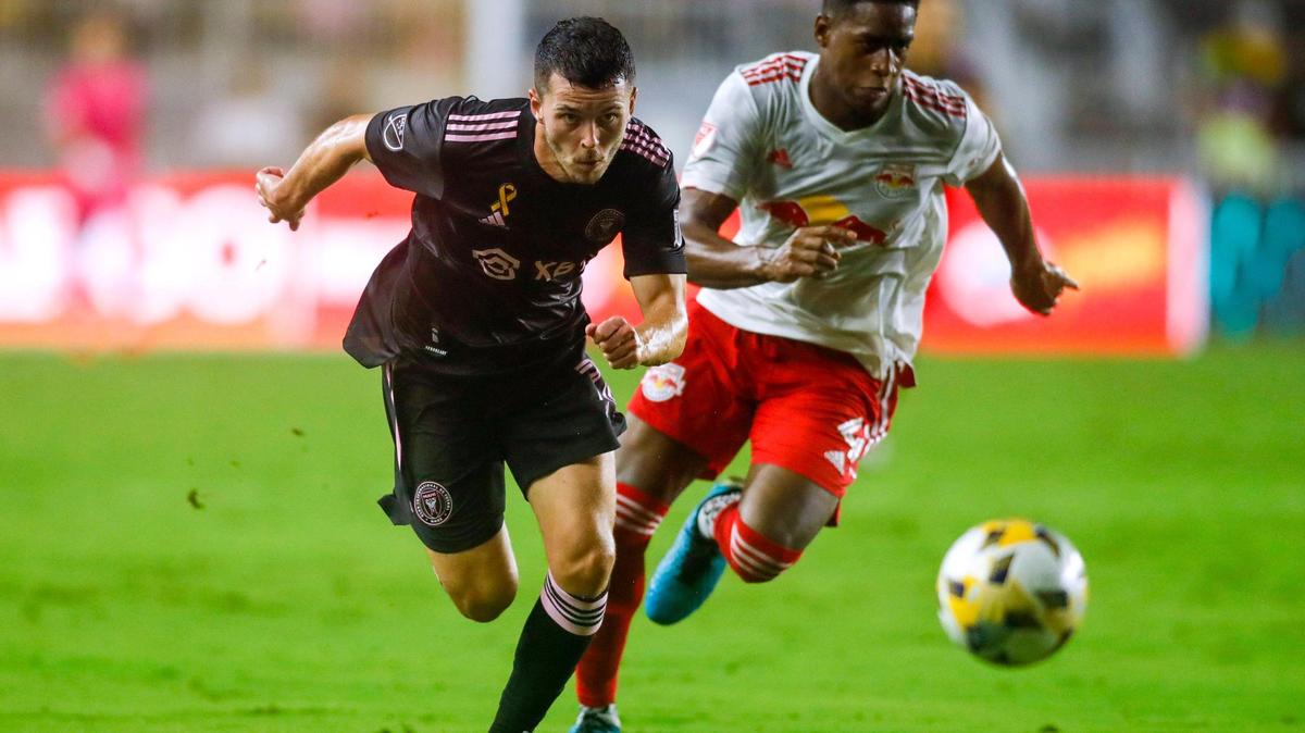 Former Inter Miami midfielder Lewis Morgan (7), being chased by New York Red Bulls defender Andres Reyes, during a 4-0 loss on Sept. 17, 2021. Morgan was traded to New York in the off-season and faces Inter Miami for the first time on May 22, 2022.