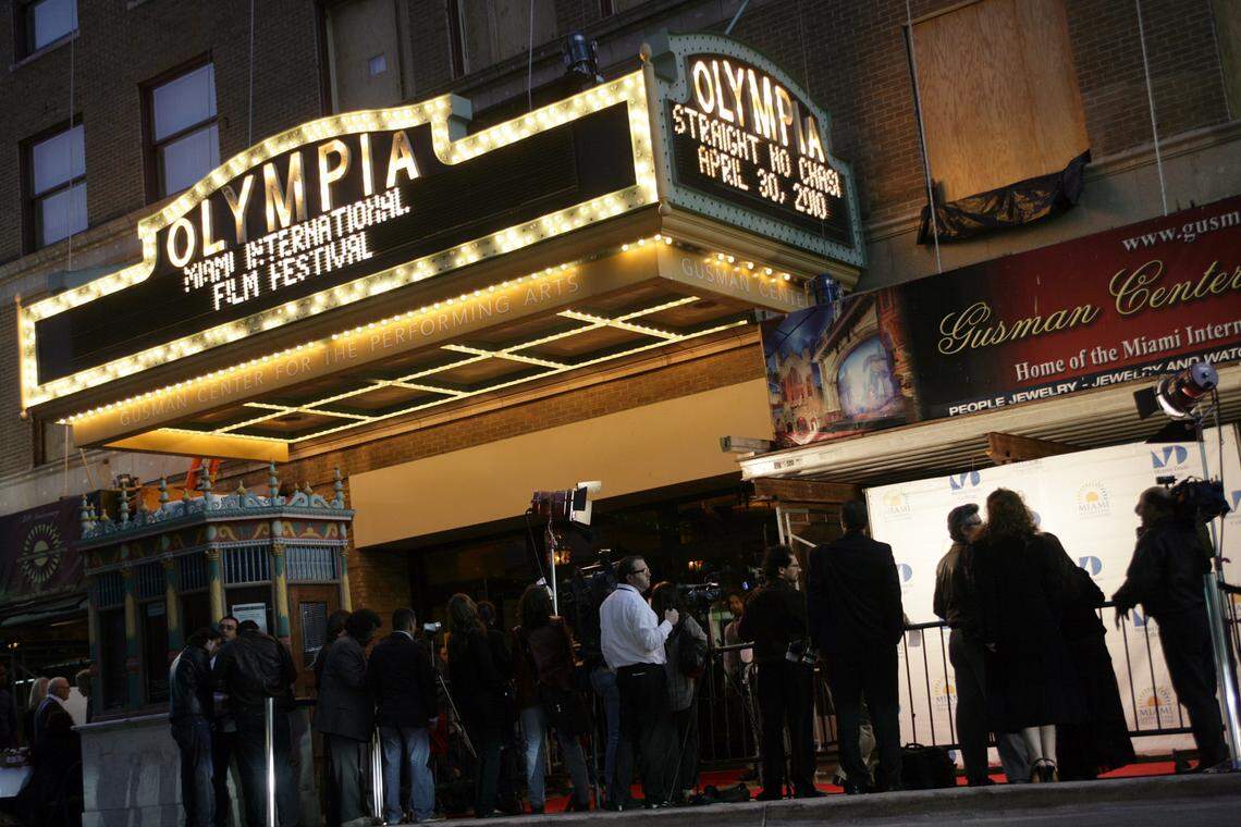 March 5, 2010 – Media and filmgoers gather outside the historic Gusman Theater for the screening of Looking for Eric by director Ken Loach, marking the opening night of the 27th Miami International Film Festival, presented by Miami Dade College.