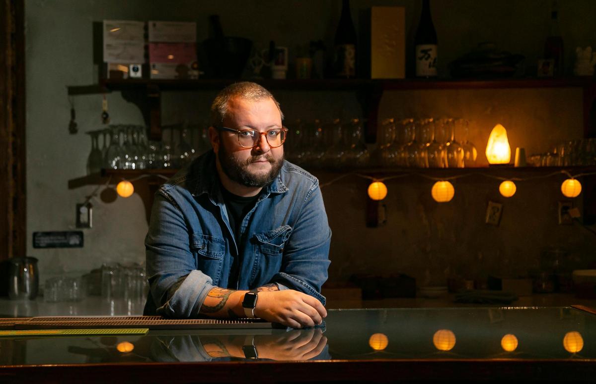 Pablo Zitzmann has yet to put a sign outside his new restaurant, Zitz Sum. But it’s still getting a lot of attention.