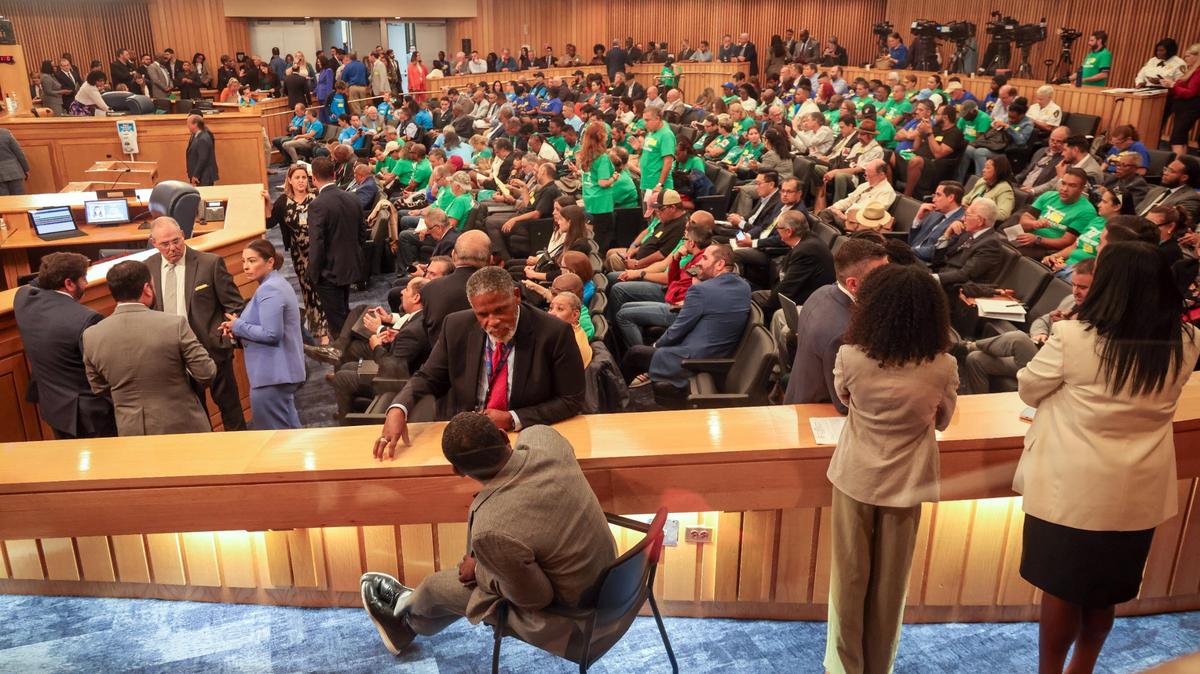 The Miami-Dade County Commission chamber is packed ahead of a vote on where to build the next incinerator on Tuesday, Sept. 17, 2024.