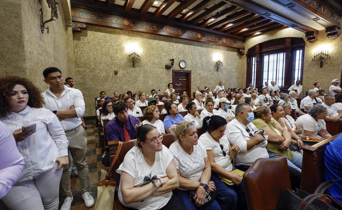 Residents of the L’il Abner Mobile Home Park fill the historic Courtroom 6-1 in the 1928 Dade County Courthouse during a hearing on litigation with the park’s owners in 2025.