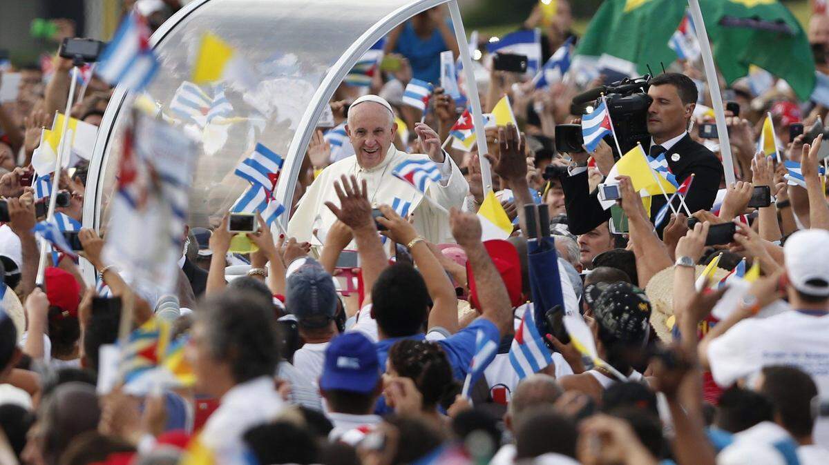 EN EL 2015, el Papa Francisco visito a Cuba.