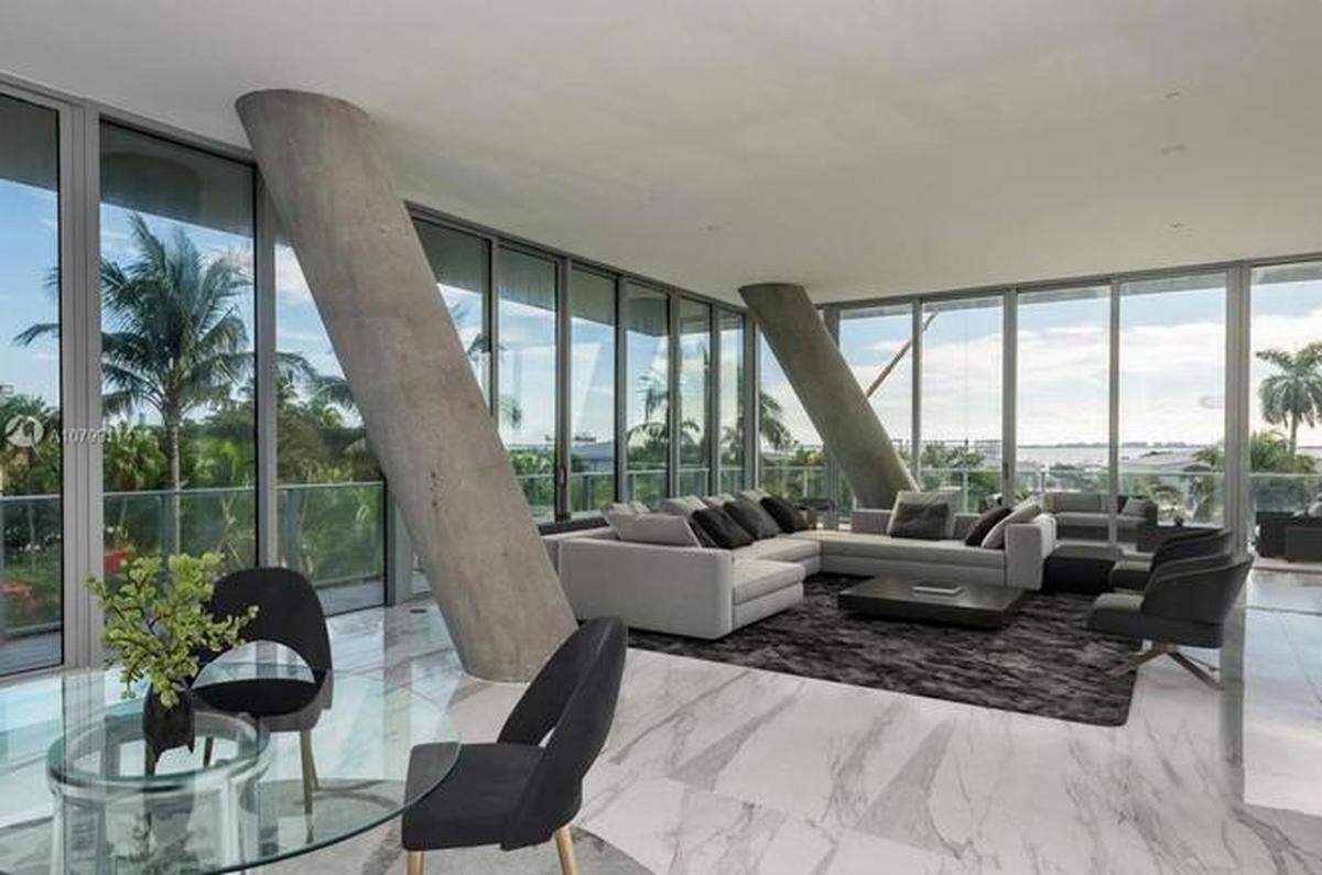 2675 S. Bayshore Dr.