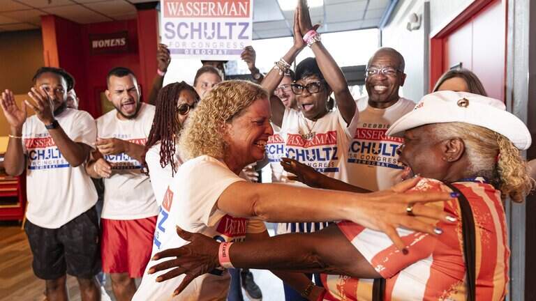 Debbie Wasserman Schultz gana la primaria demócrata en Florida por escaño en el Congreso