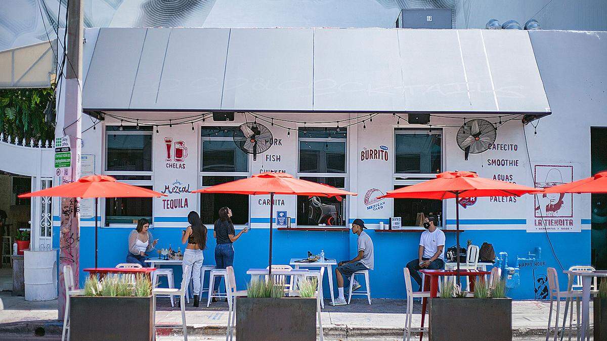 At La Tiendita Taqueria, you can walk up to a window and walk away with tacos and a margarita.