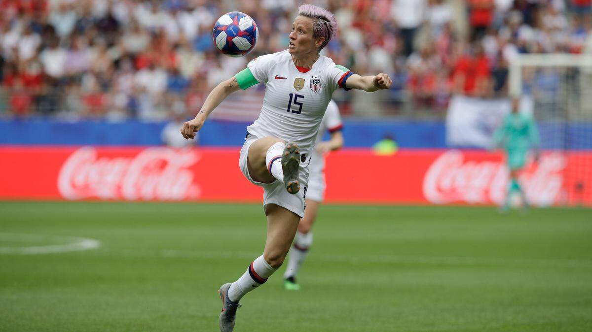 United States’ Megan Rapinoe eyes the ball during the Women’s World Cup round of 16 soccer match between Spain and United States at Stade Auguste-Delaune in Reims, France, Monday, June 24, 2019.