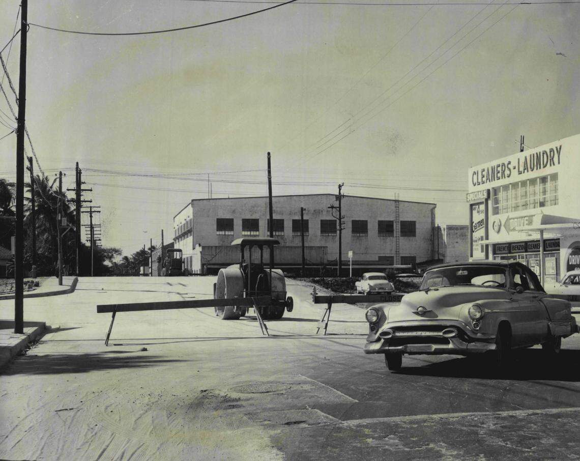 The railway crossing at Southwest Seventh Street in 1956.