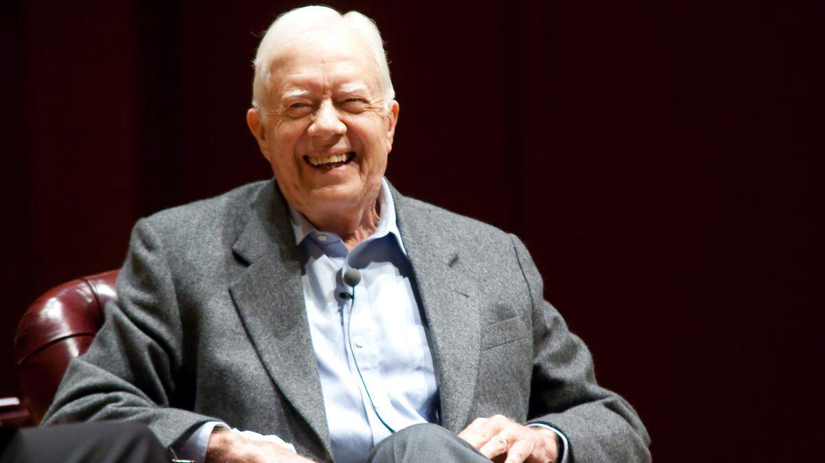 Jimmy Carter’s grandson shares rare look into his life in hospice months after Rosalynn’s passing.