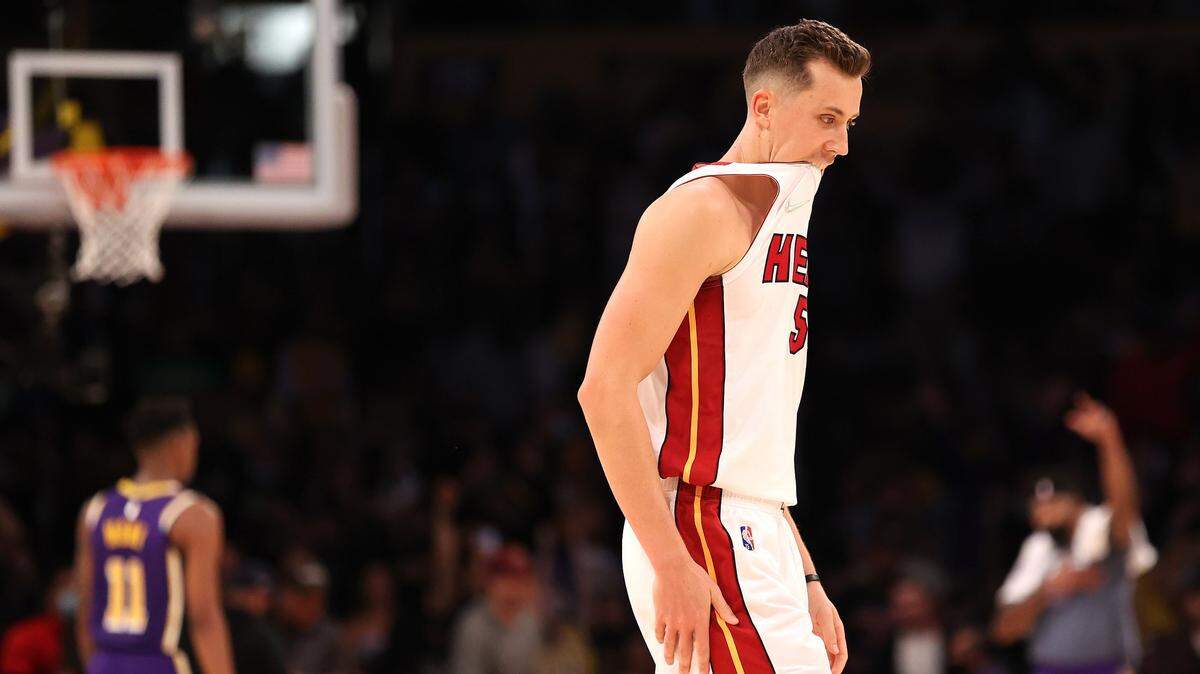 Duncan Robinson, #55 del Heat, durante el juego ante los Lakers el 10 de noviembre de 2021 en el Staples Center.