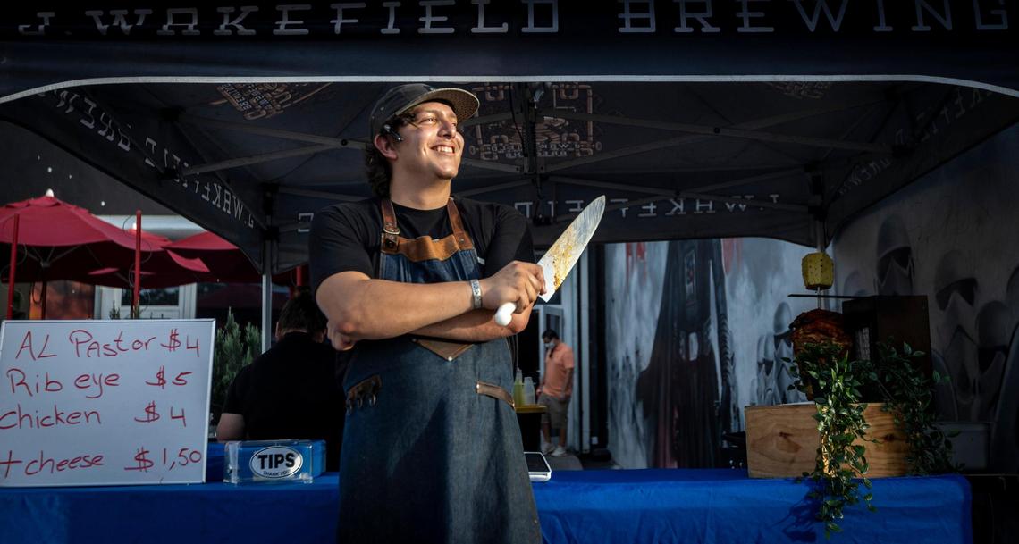 Eduardo Lara dreamed of making tacos like the ones he ate while visiting his grandparents in Mexico City over the summer.