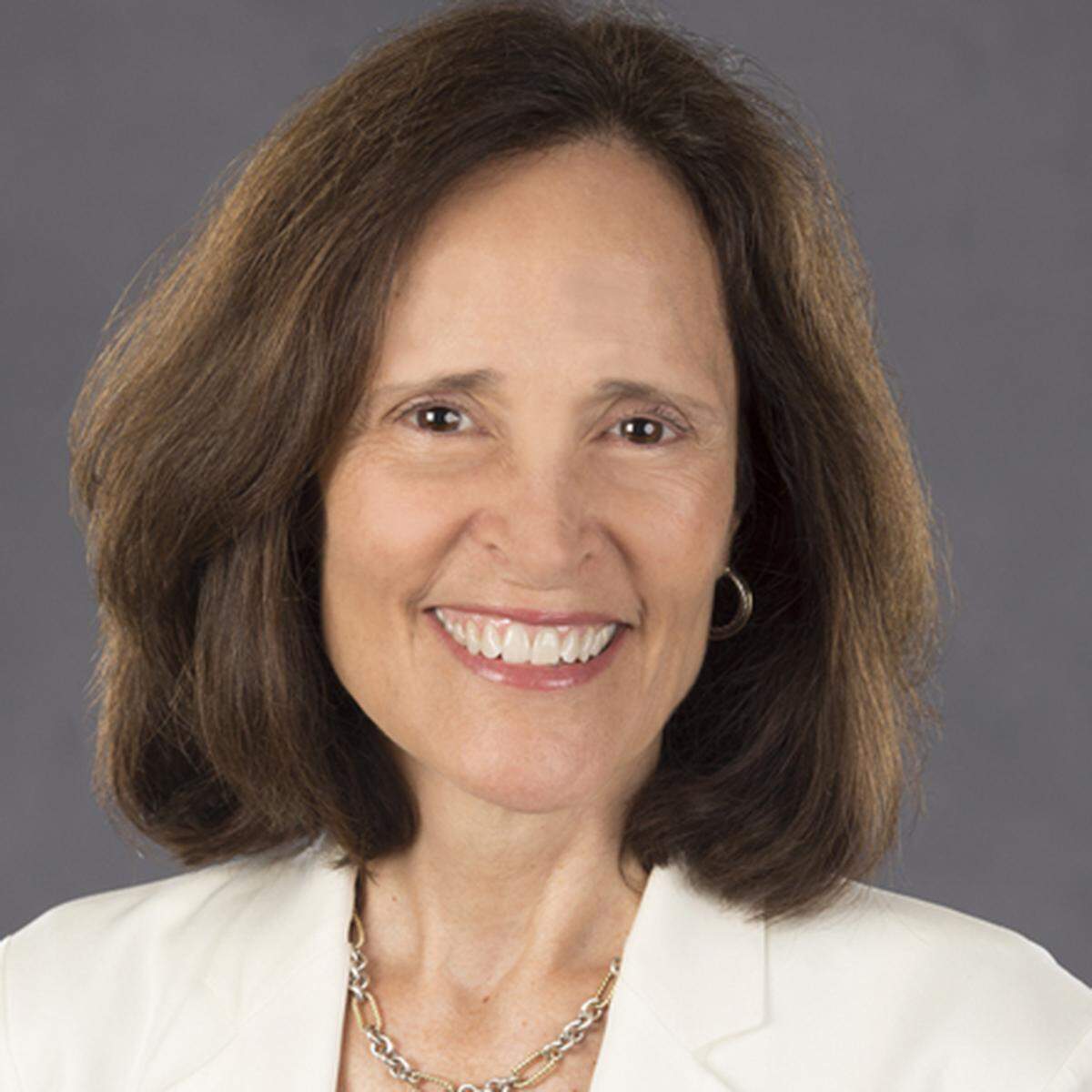 Dr. Norma Kenyon, chief innovation officer for the University of Miami’s Miller School of Medicine, will help judge the 2019 Miami Herald Startup Pitch Competition.