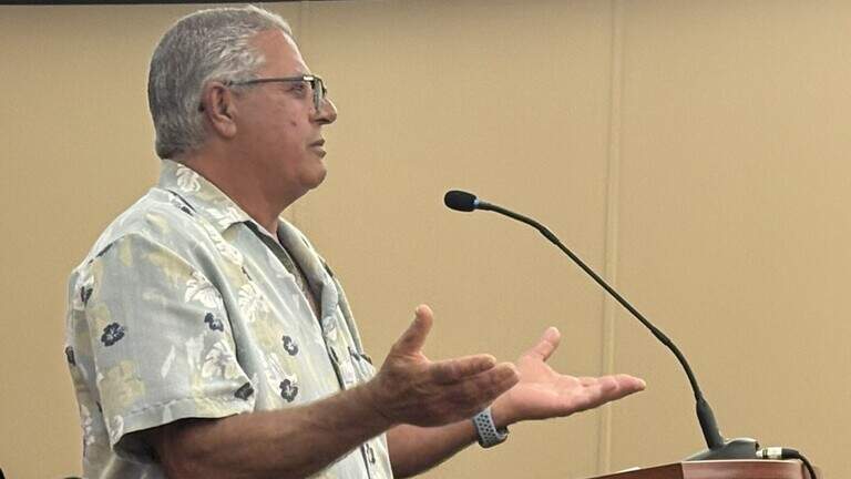 ‘Pido piedad’: Vecino de Hialeah pide eliminar veto a botes en townhouses