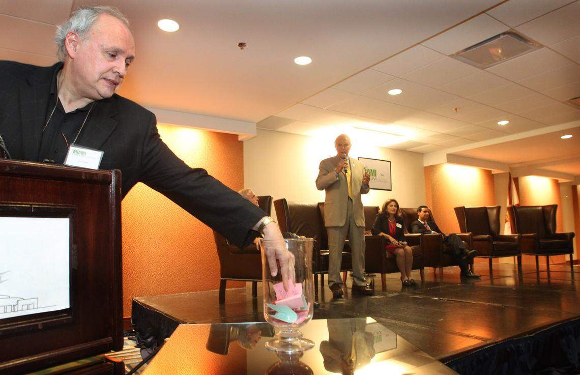 Seth Gordon handles questions at a Miami-Dade mayoral forum.