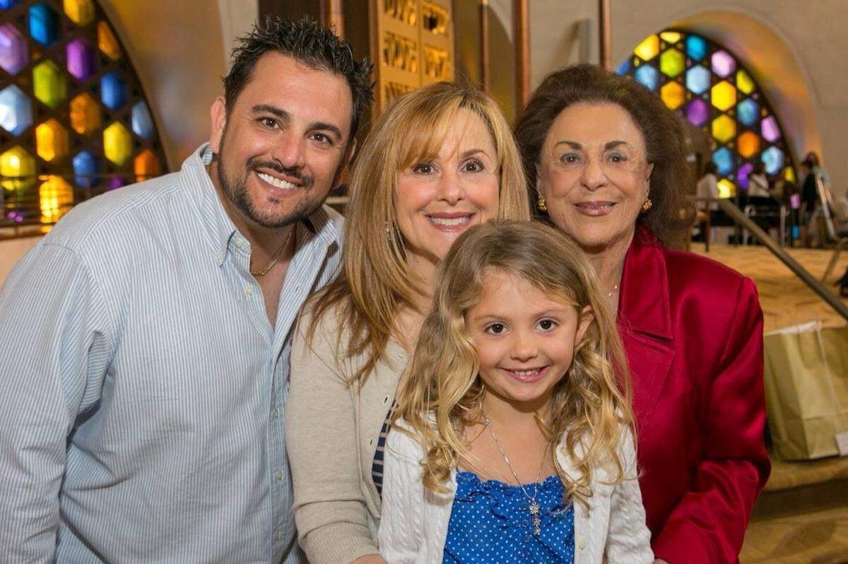 Judy Drucker with several generations of her family. Grandson Seth Bernstein (left), daughter Vicki Schwartz (center), great-granddaughter Aaliyah Bernstein (front) and Drucker (right) in a photo provided by her family.