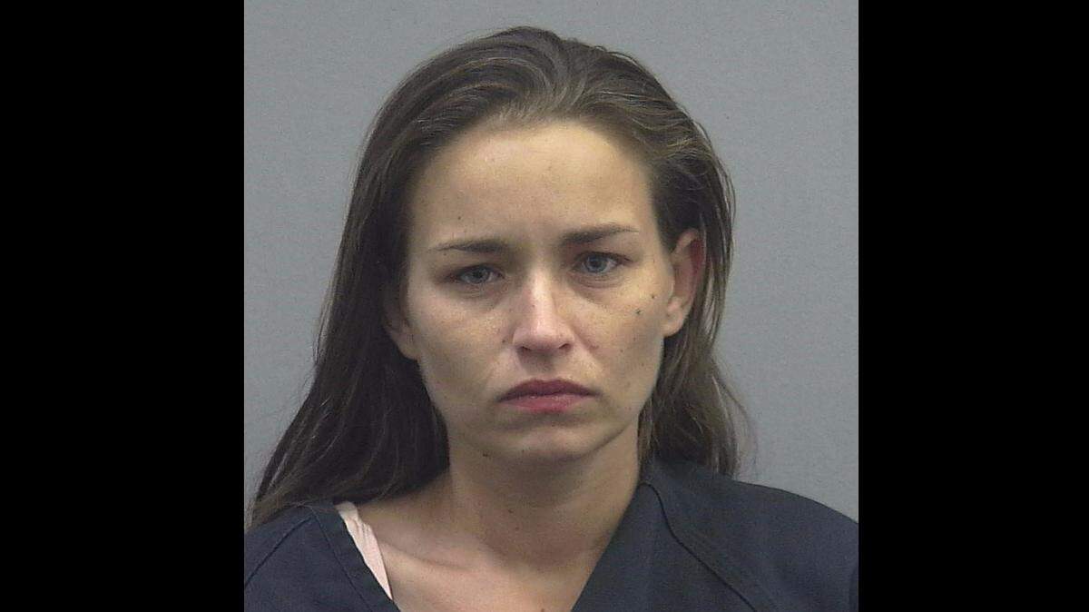After being arrested on stalking charges, Mary Fritz, 30, stole the High Springs police car she was in the back of and went on a high speed chase that involved Alachua County Sheriff’s Office and Gainesville police.