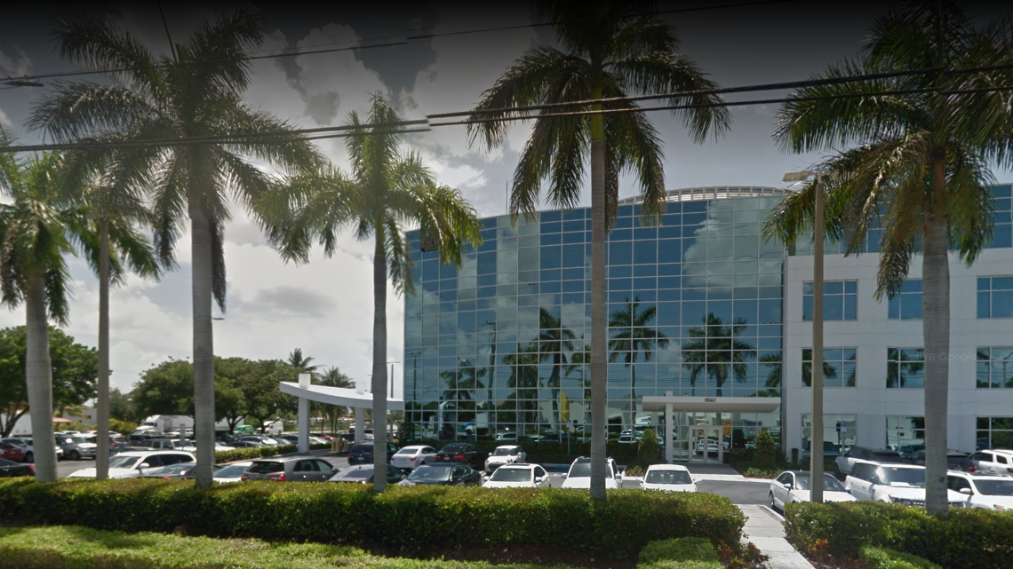 Illinois woman dies after cosmetic surgery at Doral clinic
