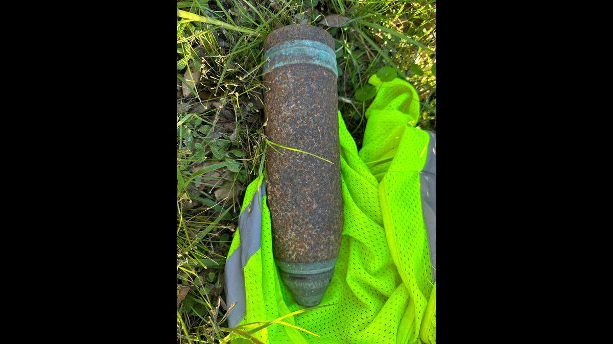 A man brought this WWI anti-ship personnel round to a Florida pawn ship, prompting police to reroute traffic and call the Air Force.