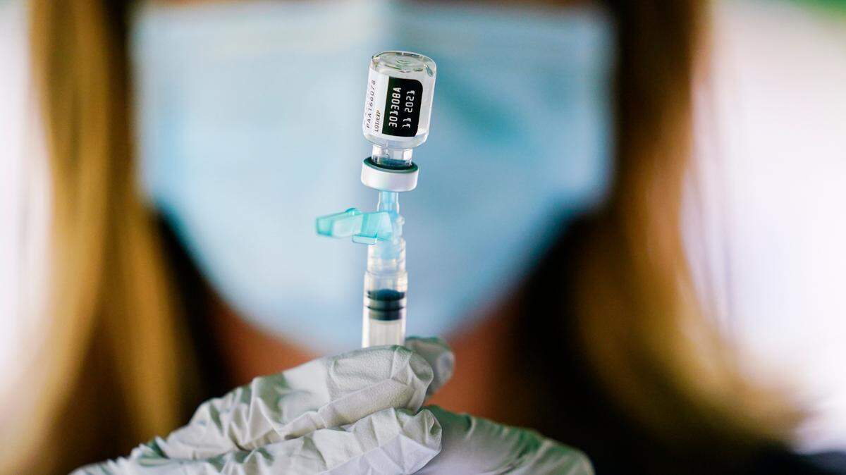 The European Medicines Agency’s safety committee recommends heavier menstrual bleeding should be listed as a side effect of Pfizer’s and Moderna’s COVID-19 shots.