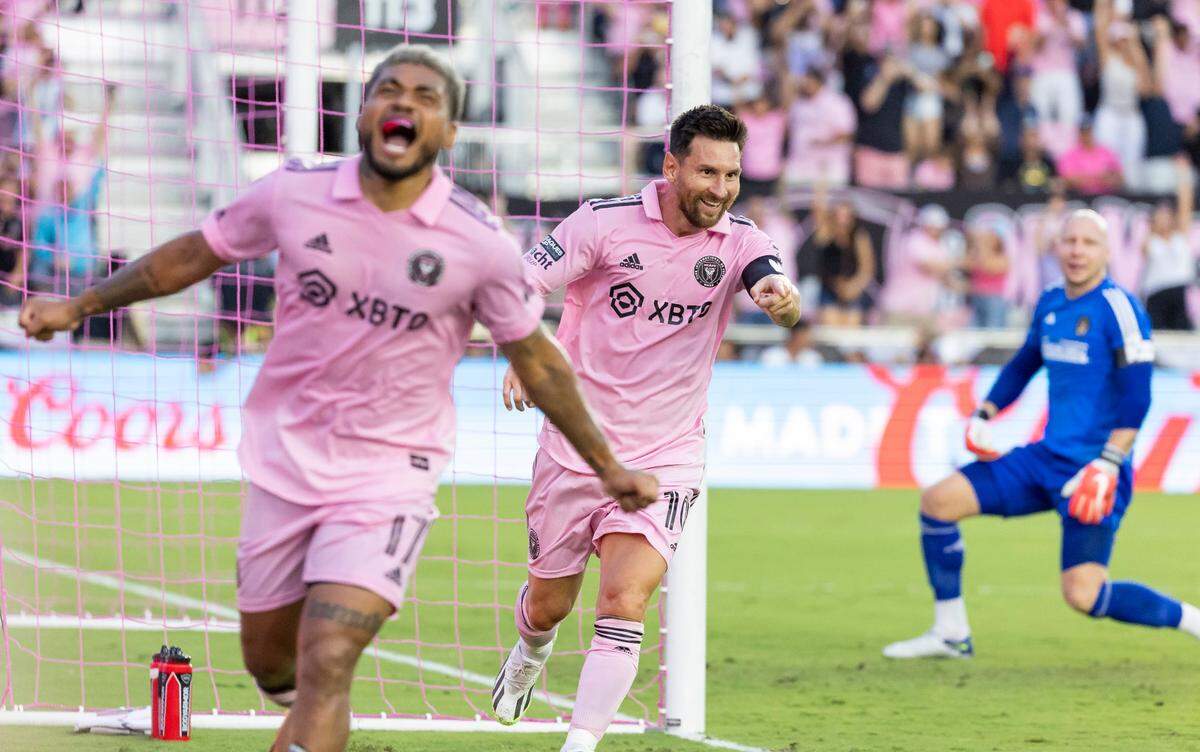 Inter Miami forward Lionel Messi (10) celebrates after scoring a second goal against Atlanta United in the first half of their Leagues Cup group stage match at DRV PNK Stadium on Tuesday, July 25, 2023, in Fort Lauderdale, Fla.