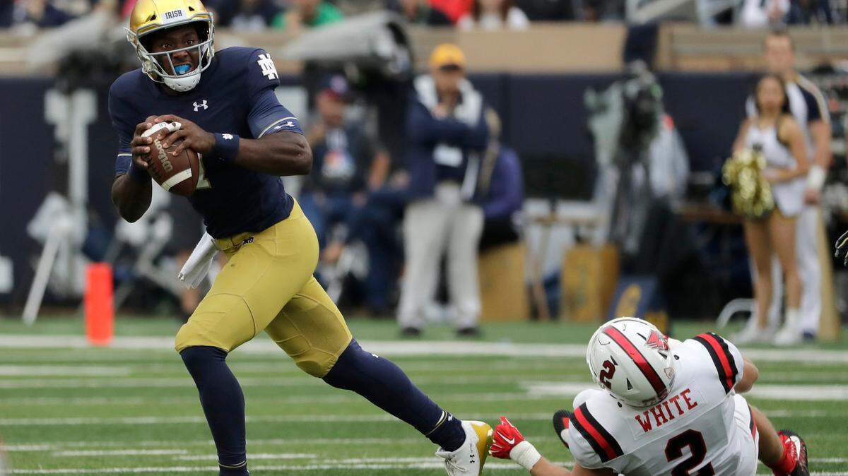 Brandon Wimbush, who accounted for 30 touchdowns for Notre Dame in 2017, has decided to transfer to UCF for his senior season, according to a report.
