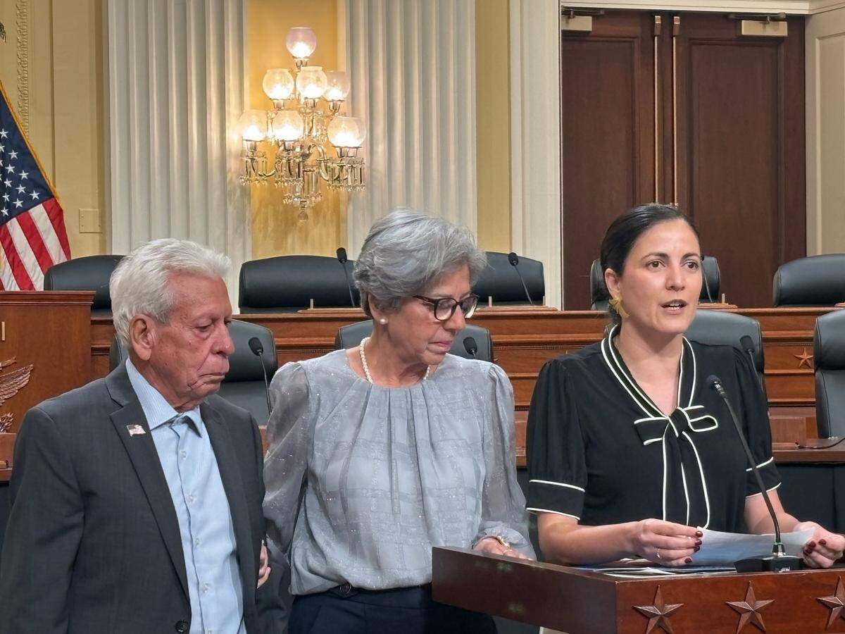 Rosa María Payá, the daughter of Oswaldo Payá; Ofelia Acevedo, his widow, and Sabas Cepero, the father of the late activist Harold Cepero at NED’s 2025 Democracy Service Medal award ceremony.