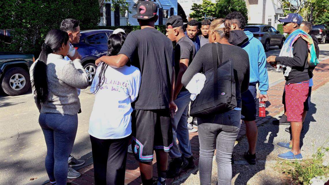 DeSantis defends sending migrants to Martha’s Vineyard. Critics blast ‘inhumane’ stunt