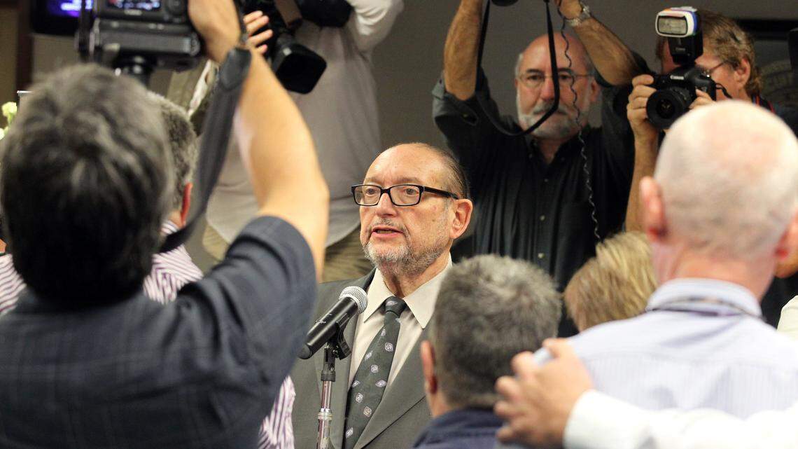 Retired Broward County Clerk of the Court Howard Forman conducts a mass wedding at the Broward County Courthouse in Fort Lauderdale, Jan. 6, 2015. Forman is running to return to his old position against his ex-wife and current clerk Brenda Forman.