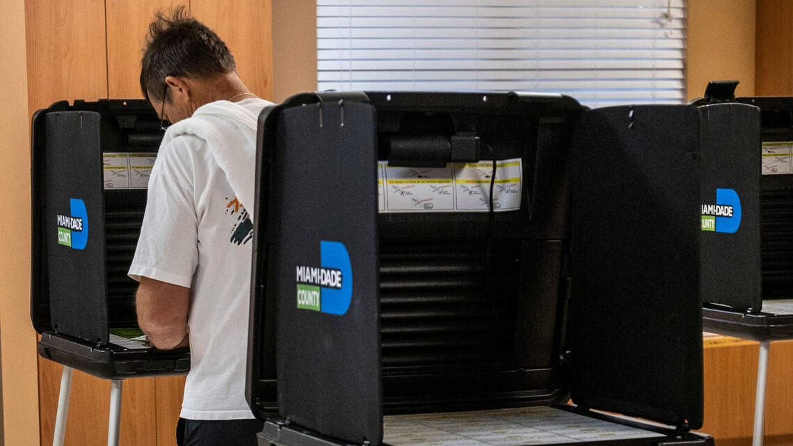 Homestead reelects councilwoman, sends mayoral candidates to November runoff election