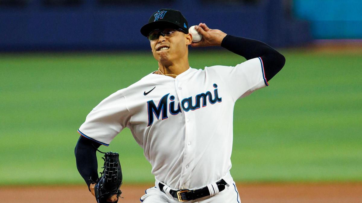 Miami Marlins starting pitcher Jesus Luzardo (44) pitches during the first inning of a baseball game against the Atlanta Braves at loanDepot park on Thursday, May 4, 2023 in Miami, Florida.