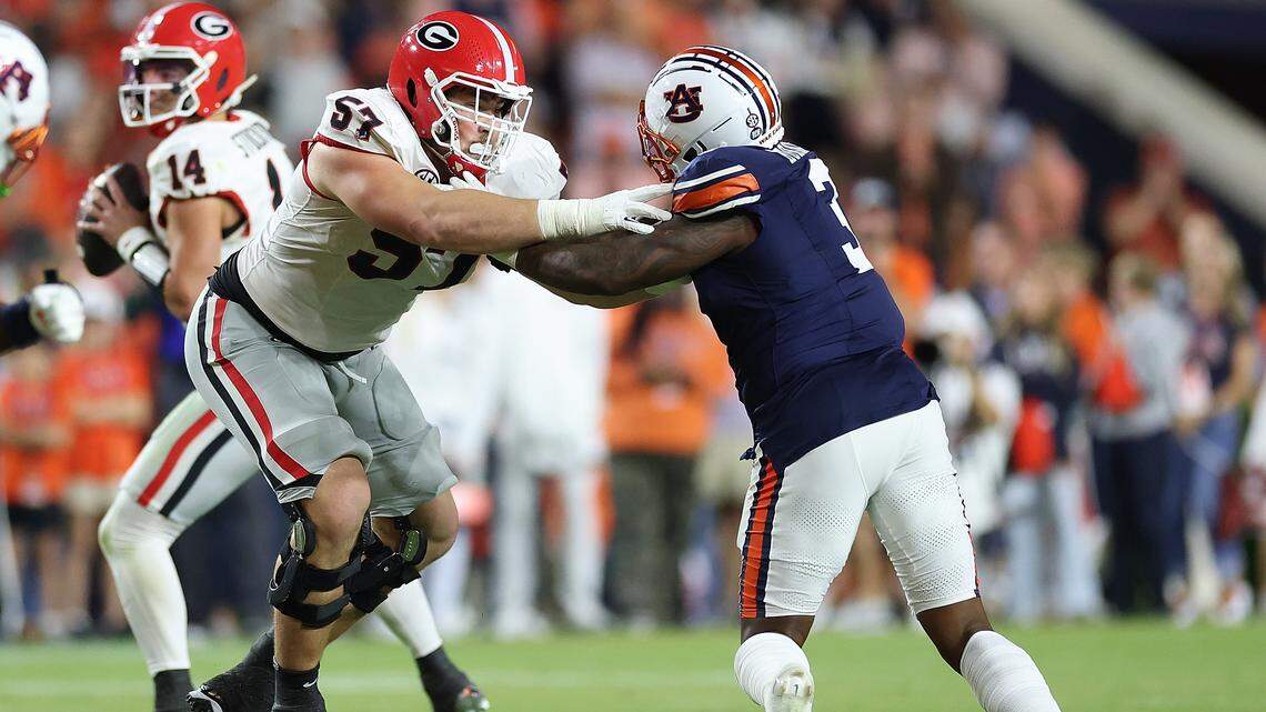 Prospects reportedly moving in or out of Dolphins range at No. 11; Fins QB news