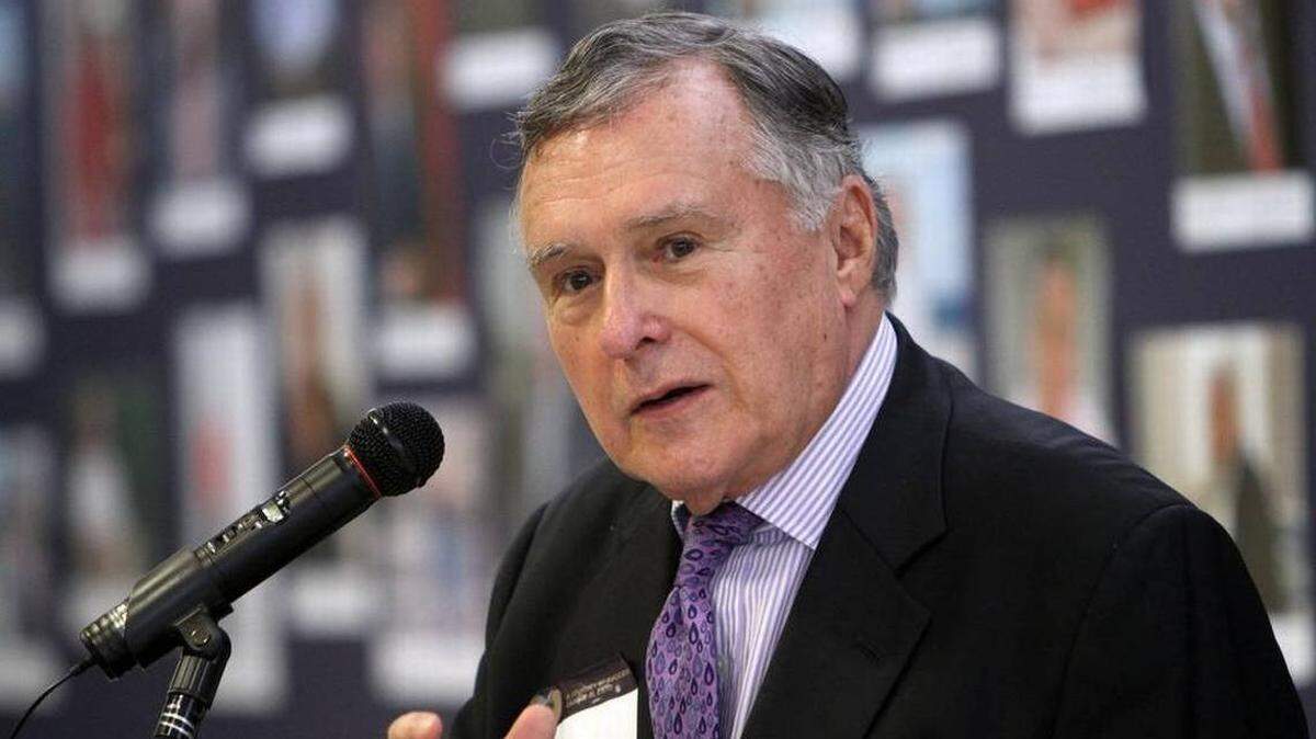In March, former Mayor Maurice Ferre, who promoted Miami’s growth, dedicated himself to fighting for more green space.