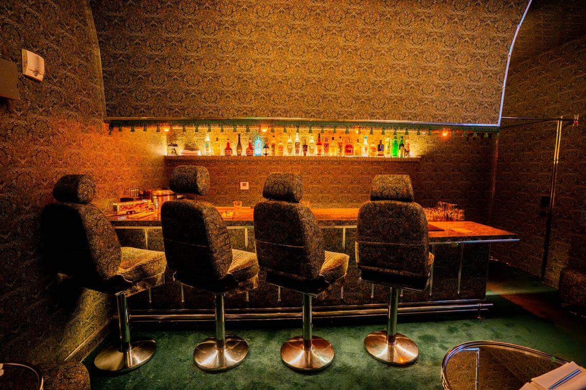 Dekotora, the sushi and cocktail bar, is hidden inside Niño Grodo past a vintage cigarette machine.