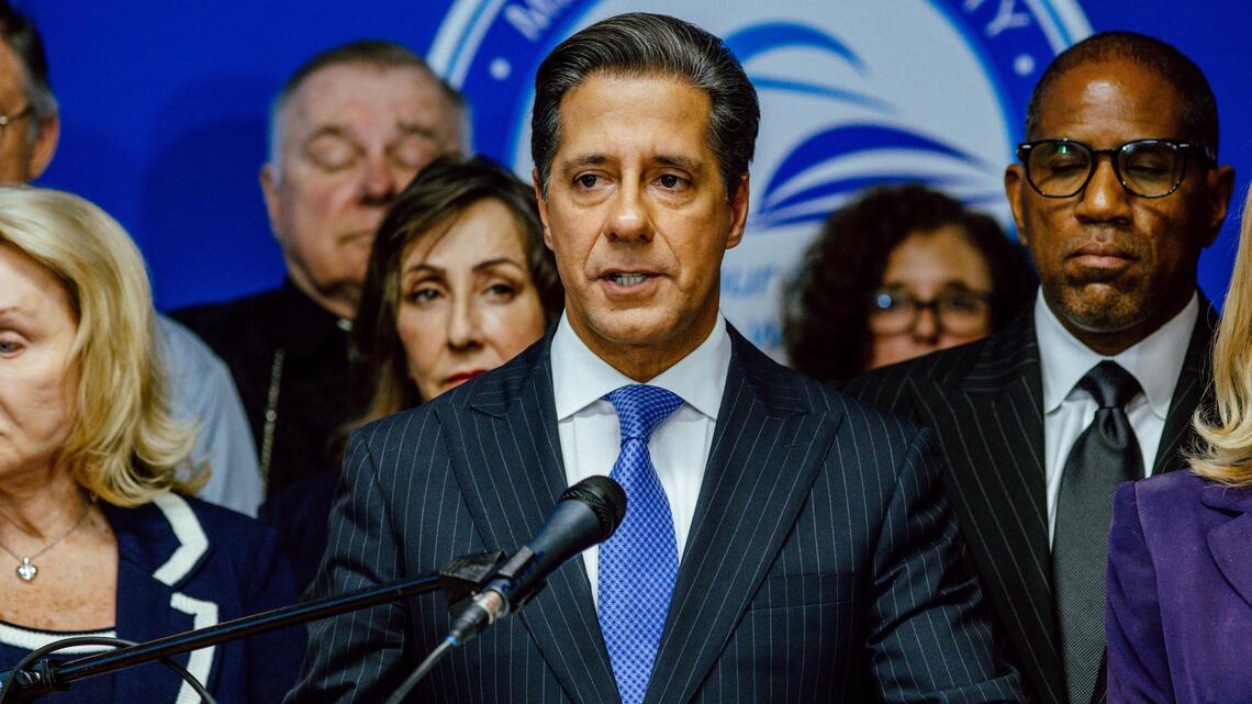 ‘No actual violations’ but review says Carvalho’s foundation should return $1.5M donation