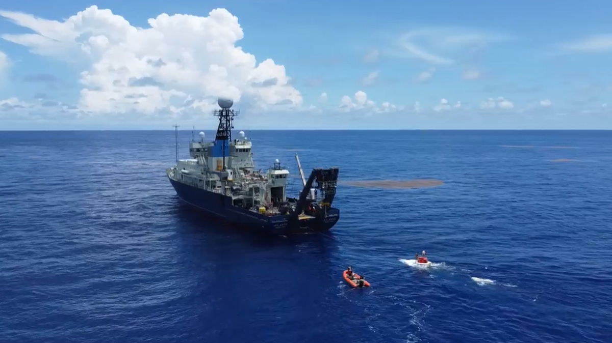Using a deep-sea submersible vehicle, researchers captured a small animal having a strange snack.