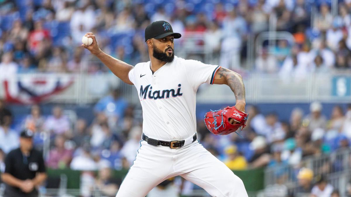 Miami Marlins pitcher Sandy Alcantara (22) pitches against the Pittsburgh Pirates in the first inning of his MLB game against the Pittsburgh Pirates at loanDepot park on Thursday, March 27, 2025, in Miami, Fla.