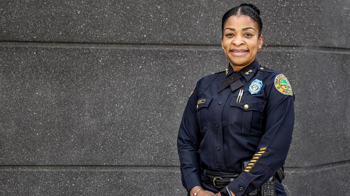 In South Florida, and the nation, few top cops are women. There’s a push to change that