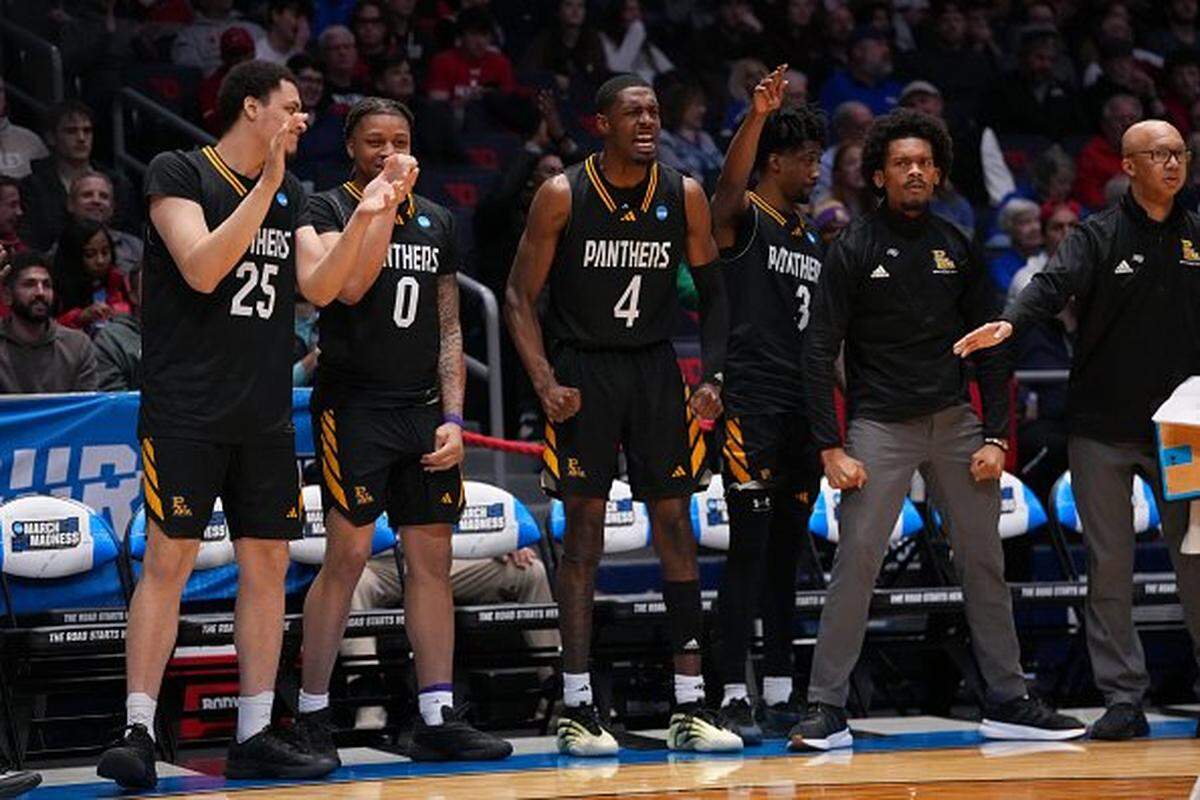 DAYTON, OHIO - MARCH 18: The Prairie View A&M Panthers bench celebrates during the second half in the First Four game of the 2026 NCAA Men's Basketball Tournament at UD Arena on March 18, 2026 in Dayton, Ohio. (Photo by Dylan Buell/Getty Images)